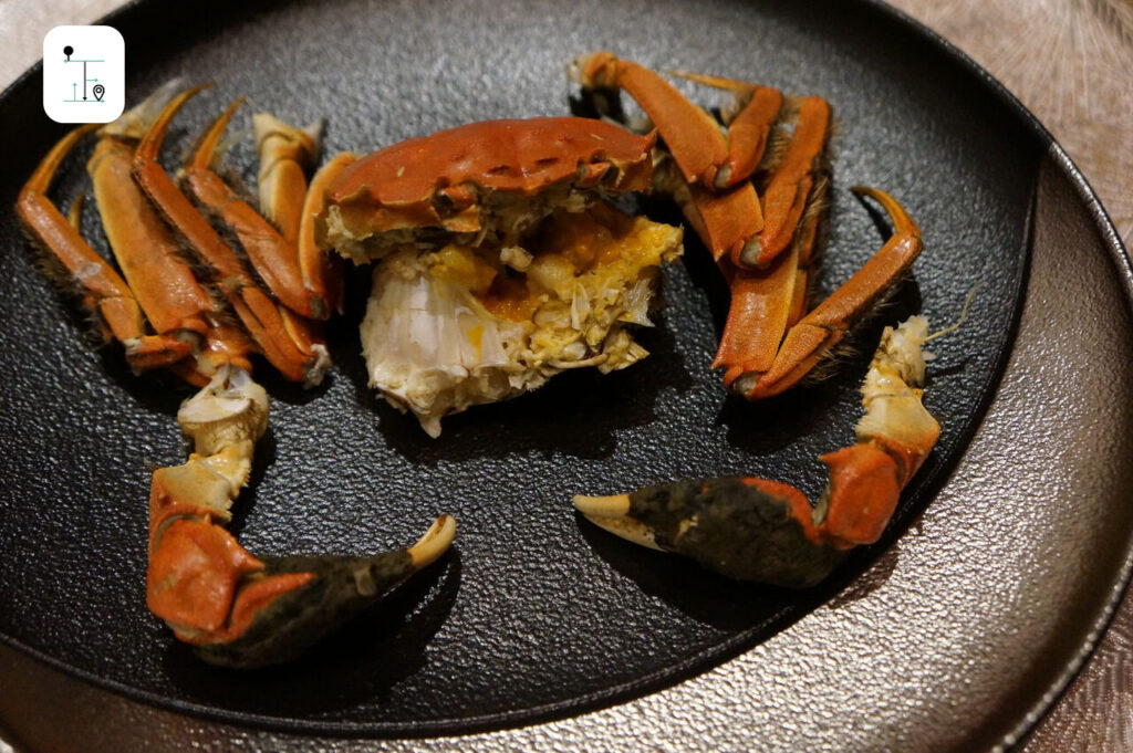 steamed hairy crab