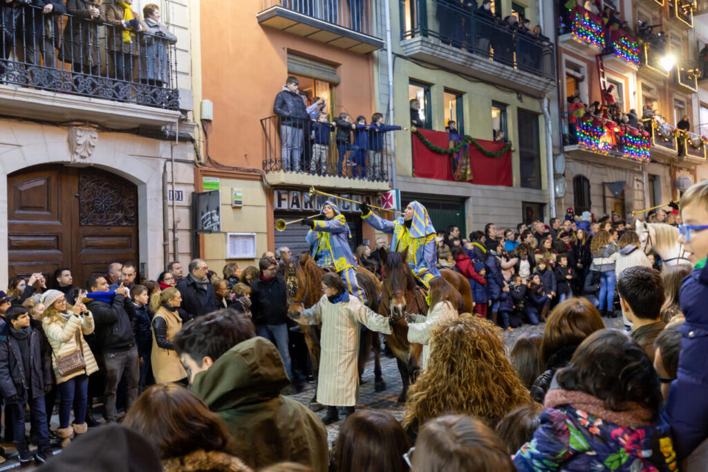 During Los Reyes Magos, the folks comes out for the parade.