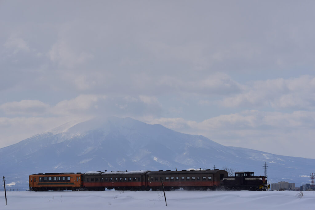 railway with the mountain view