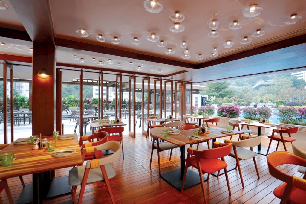 JW Marriott Hotel HK - Fish Bar Interior