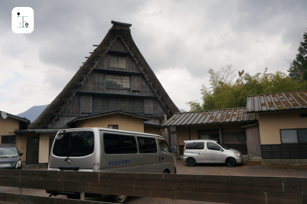 塚原高原合掌屋地標