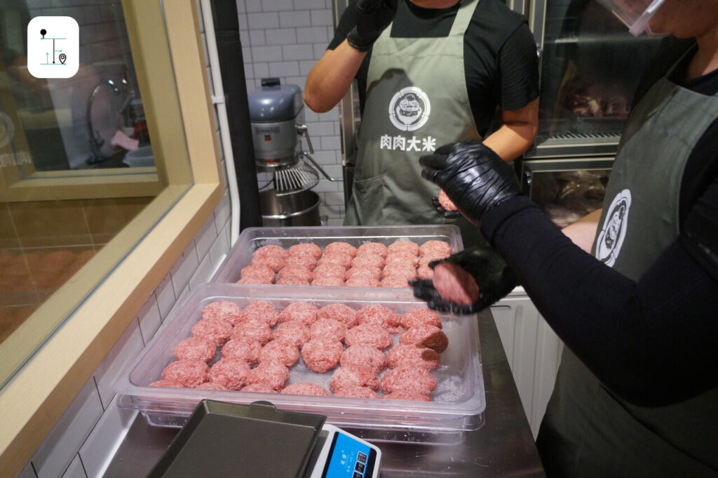 肉肉大米漢堡扒店_人手打肉