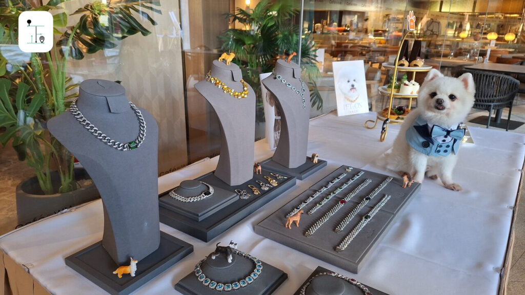 ARTE MADRID Jewellery display